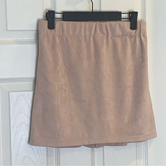 Skylee Collection light pink mini skirt Size medium - Picture 4 of 8
